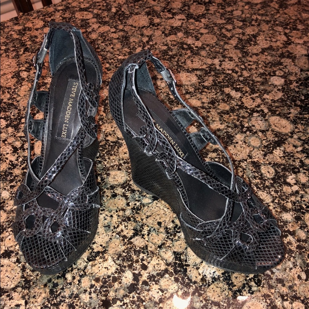 Steve Madden Luxe Wedge